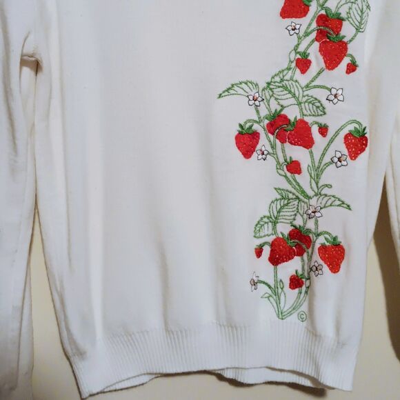 Vintage Cyn Les Shirlee Designs Strawberry Sweater-Large-Embroidered-Cottagecore - Picture 3 of 9